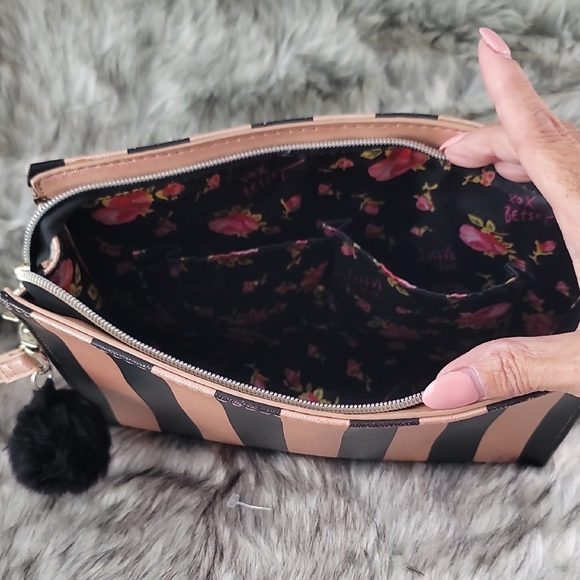 Betsey Johnson Black and Gold Striped Clutch with Heart Accent - Picture 8 of 11
